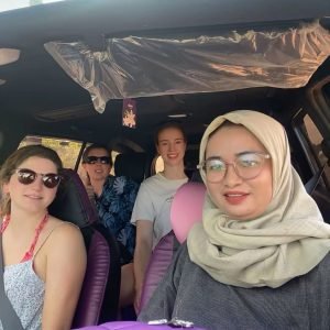 your-lombok-female-driver-8